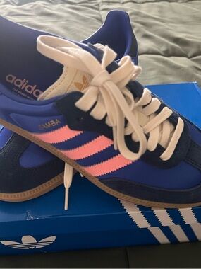 adidas Samba Sneakers in Navy and Pink with Cream Laces